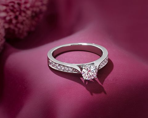 Solitaire Engagement Rings Explained: Explore Styles, Diamond Cuts, Settings & Design Features