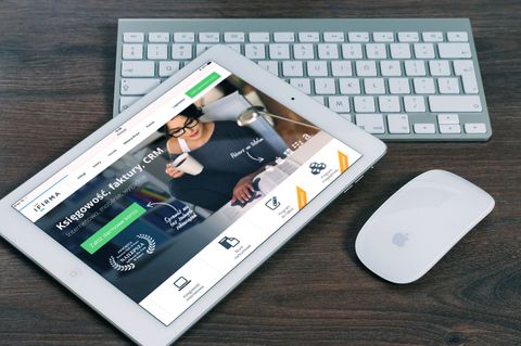 Real Estate CRM Guide: Explore Property Management Features, Automation & Expert Insights