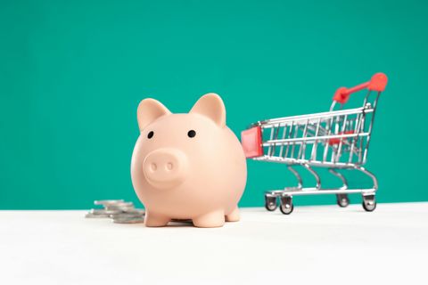 Money Saving and Management Guide: Learn Financial Facts, Budget Tips & Expert Insights