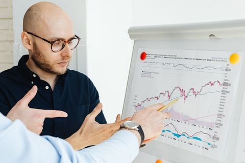 Data Analytics Guide: Explore Core Concepts, Learning Syllabus, Platforms & Expert Insights