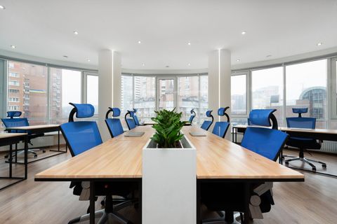 Coworking Spaces Guide: Explore Essentials, Workspace Features, Tips & Expert Insights